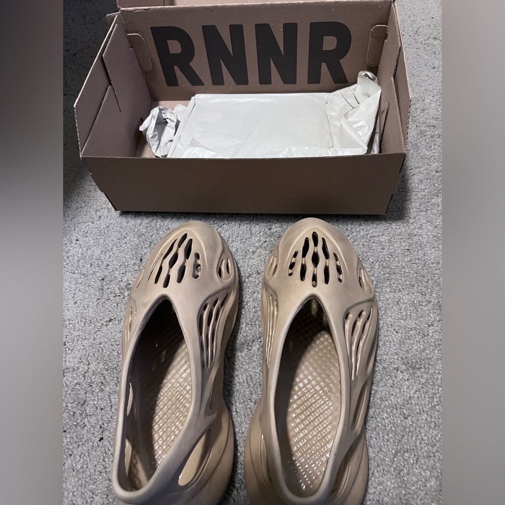 Yeezy foam runners